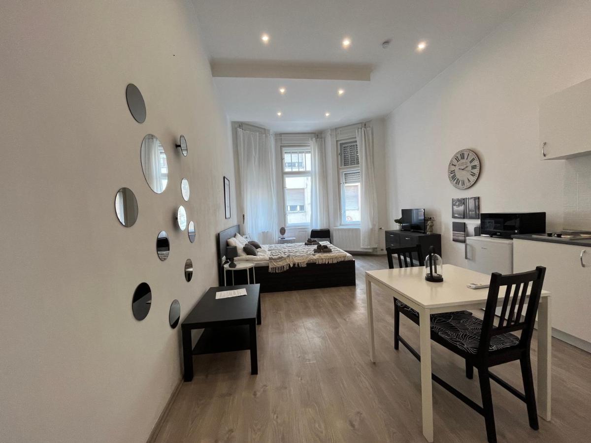 D58 Superior Apartments In The City Center 부다페스트 외부 사진